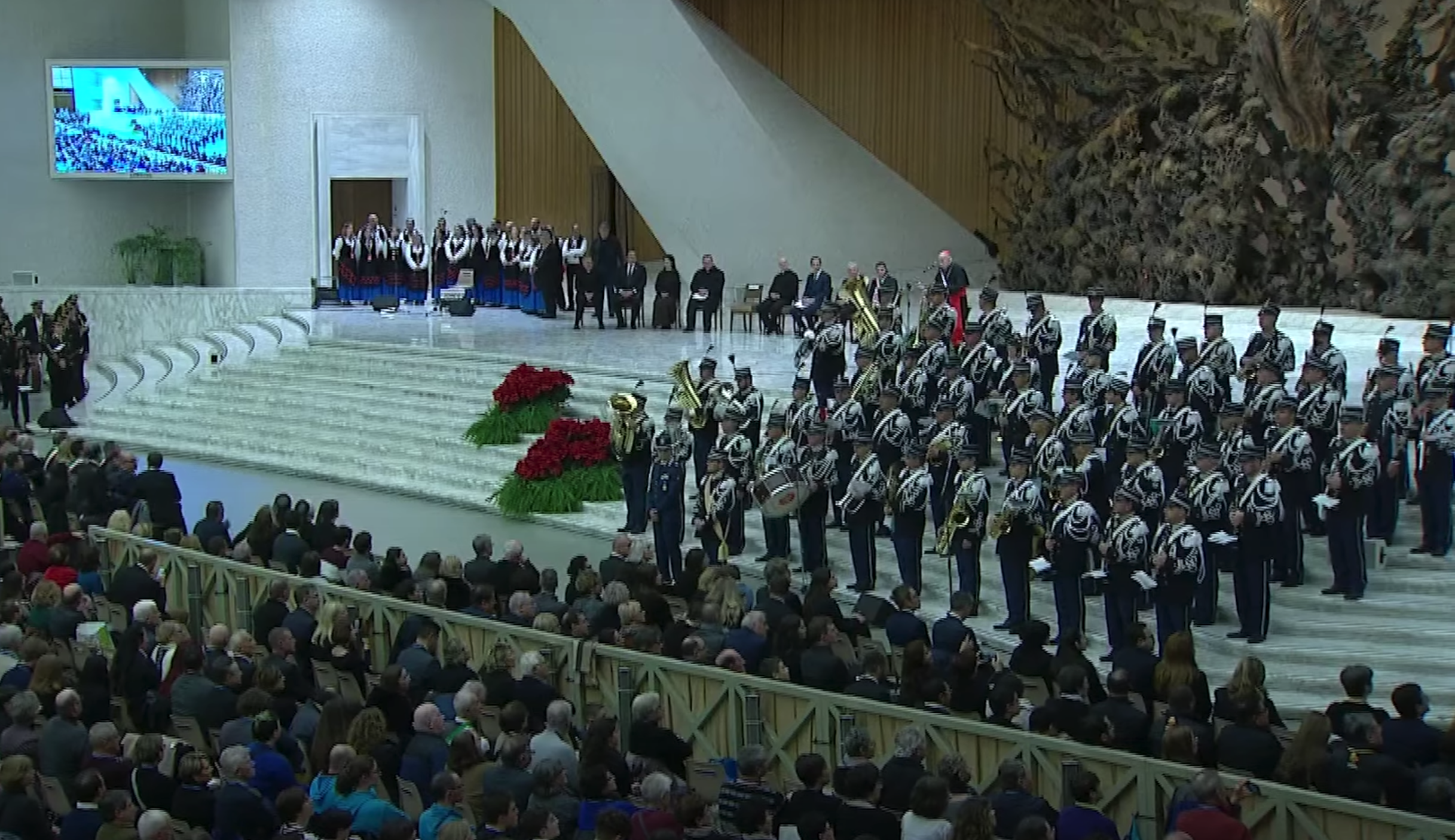 梵蒂岡憲兵隊吹奏的梵蒂岡國歌。（圖／截圖自@vaticannews）